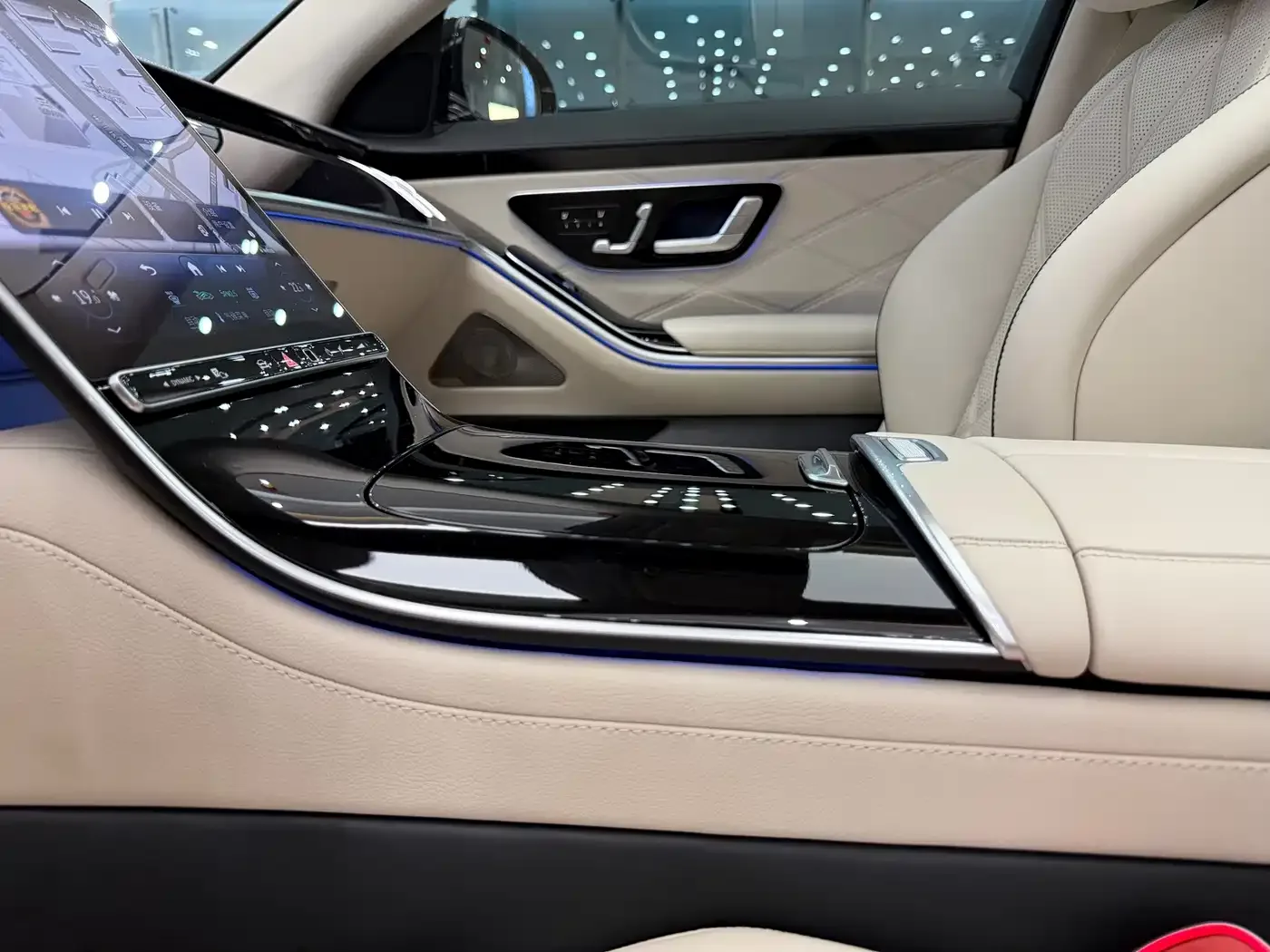 Mercedes-Benz Maybach S-Class 2025 Model S 480 4MATIC — Фото автомобиля 18