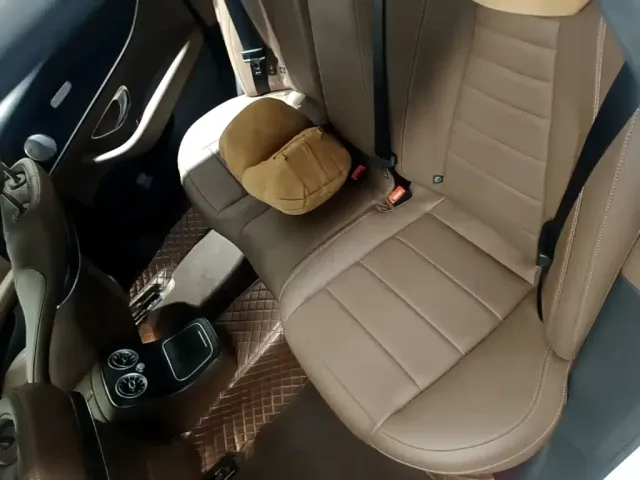 Mercedes-Benz E-Class — Фото автомобиля 9