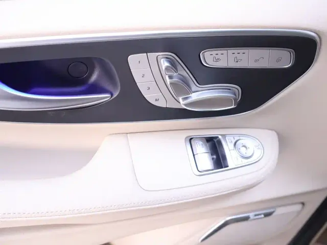 Mercedes-Benz V-Class — Фото автомобиля 17
