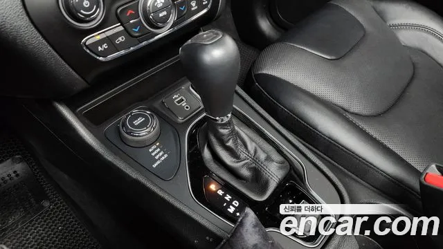 Jeep Cherokee KL — Фото автомобиля 9