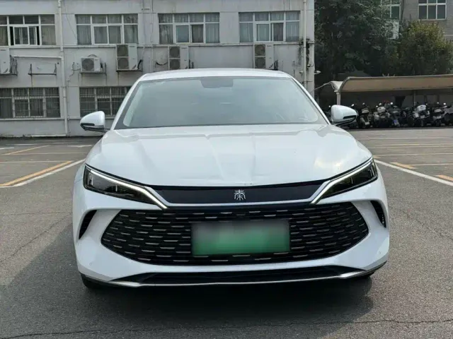 BYD Qin L — Фото автомобиля 2
