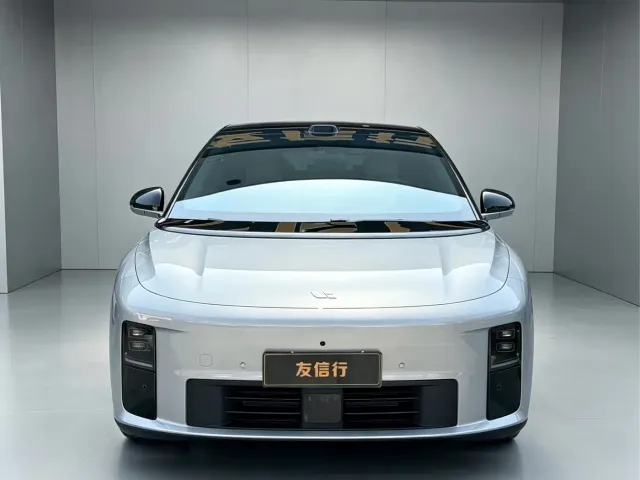 Li Auto i6 — Фото автомобиля 2