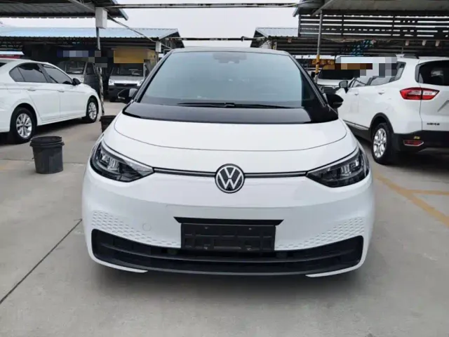 Volkswagen ID.3 — Фото автомобиля 2