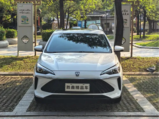 Roewe i5 — Фото автомобиля 2