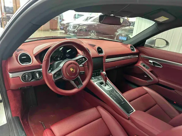 Porsche 718 — Фото автомобиля 8
