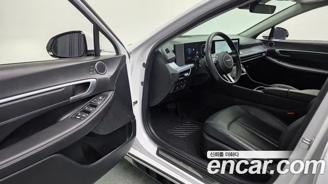 Hyundai Sonata — Фото автомобиля 18