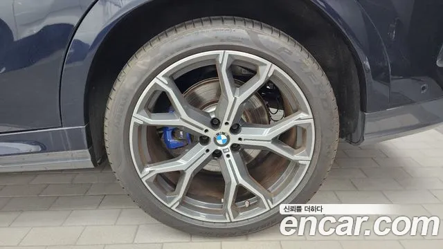 BMW X6 xDrive40i M Sport — Фото автомобиля 19