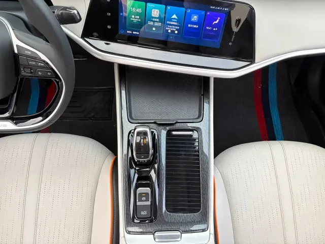 Dongfeng Aeolus Yixuan MAX 2021 1.5T Super Cool Dad Edition — Фото автомобиля 23