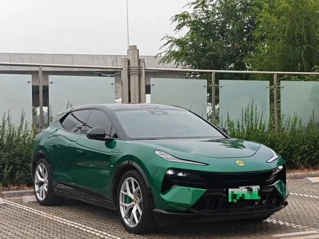 Lotus Eletre — Фото автомобиля 3