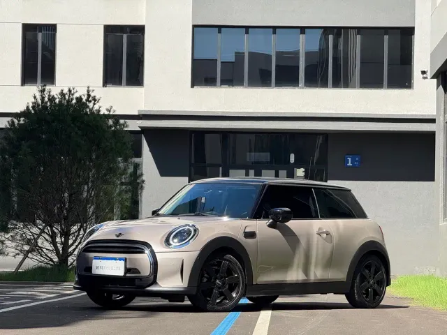 Фотография автомобиля — MINI Hatch