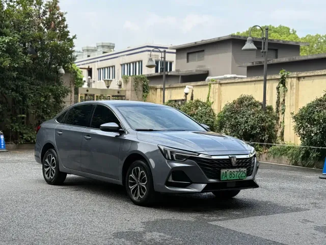 Roewe i6 MAX EV — Фото автомобиля 3
