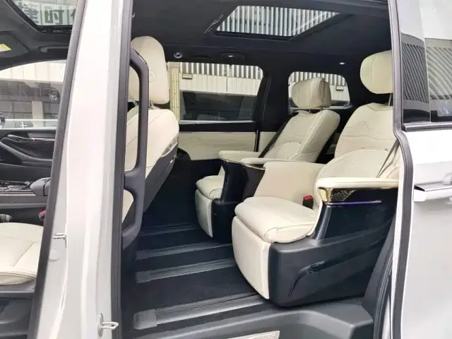 GAC Trumpchi M8 — Фото автомобиля 4