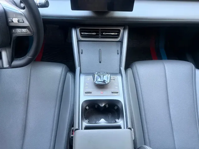 BYD Qin L — Фото автомобиля 25