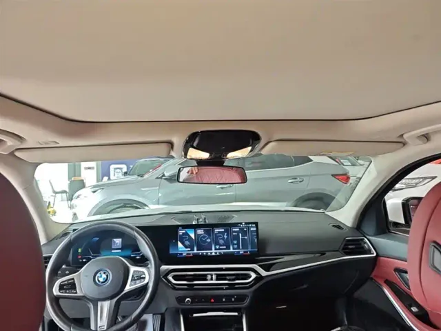 BMW i3 — Фото автомобиля 17