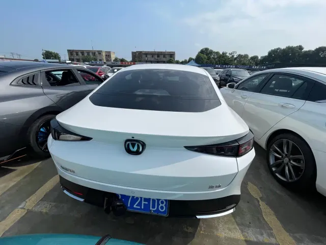 Changan Eado — Фото автомобиля 15