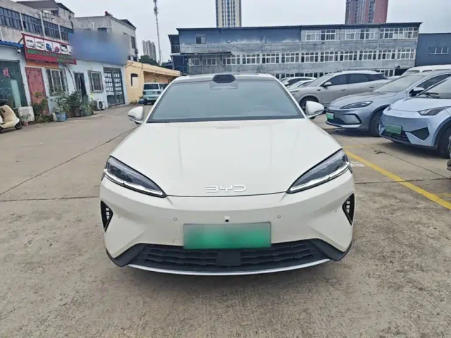 BYD Seal 07 DM-i — Фото автомобиля 2