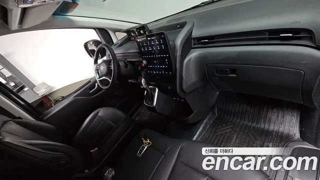 Hyundai Staria — Фото автомобиля 10