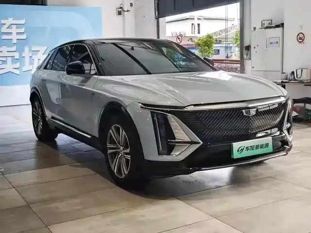 Cadillac Lyriq — Фото автомобиля 3