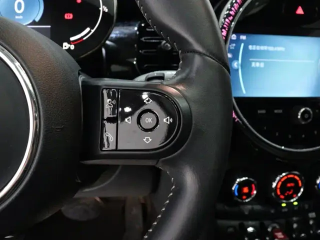 MINI Hatch — Фото автомобиля 15