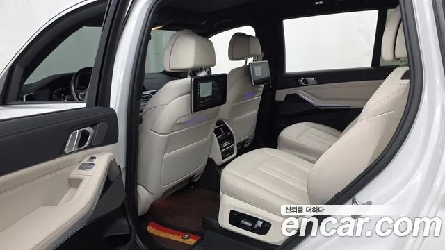BMW X7 — Фото автомобиля 20