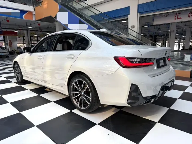 BMW 3 Series — Фото автомобиля 17
