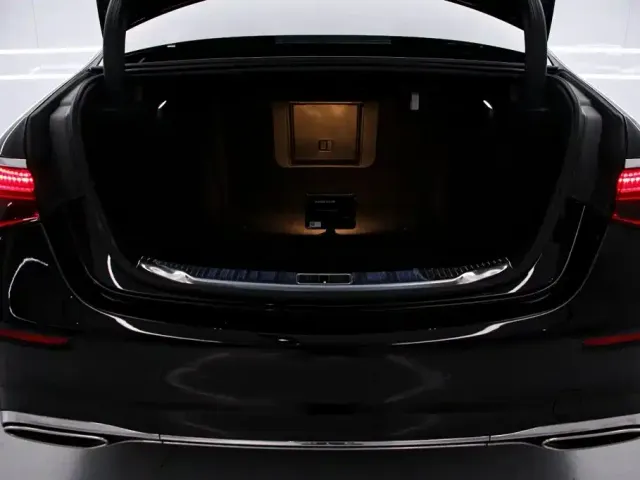Mercedes-Benz S-Class — Фото автомобиля 20