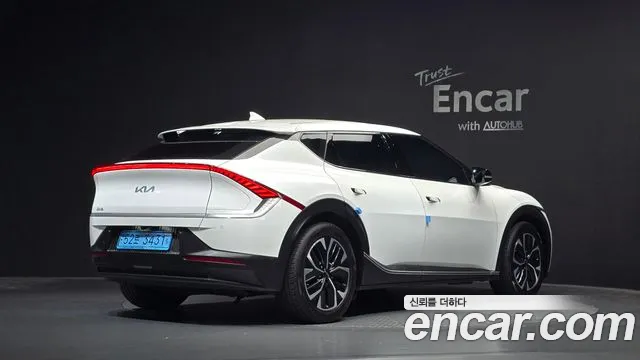 Kia EV6 — Фото автомобиля 2