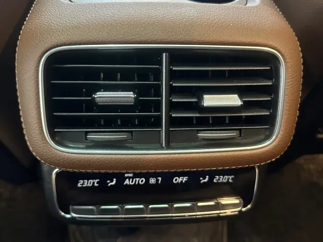 Mercedes-Benz GLE-Class — Фото автомобиля 11