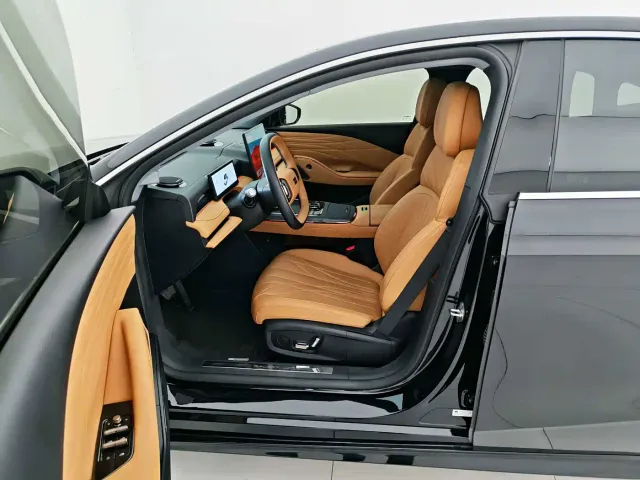 Geely Galaxy Xingyao 8 — Фото автомобиля 9