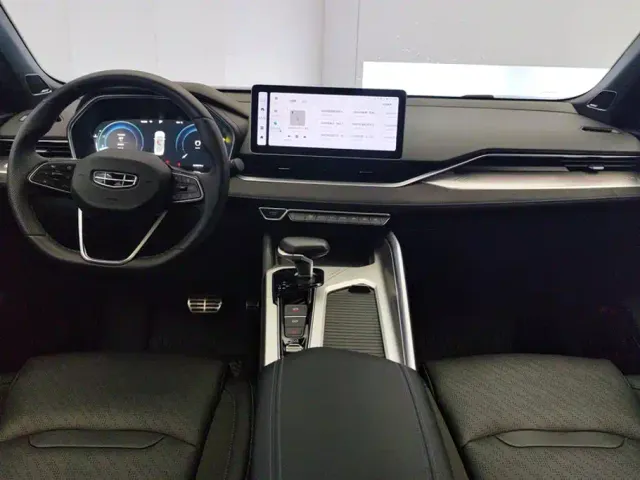 Geely Xingrui — Фото автомобиля 12