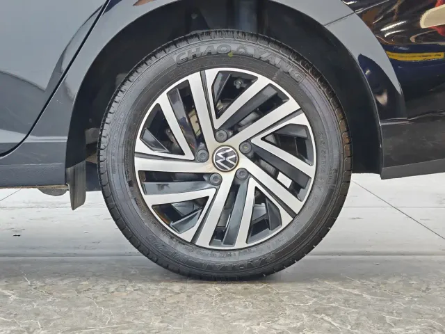 Volkswagen Lavida — Фото автомобиля 9