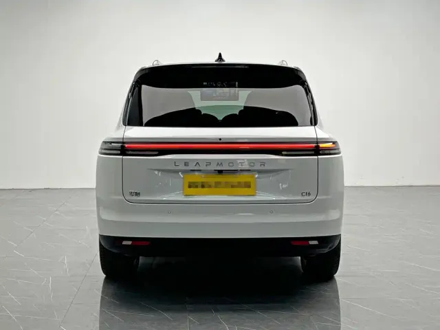 Leapmotor C16 — Фото автомобиля 5