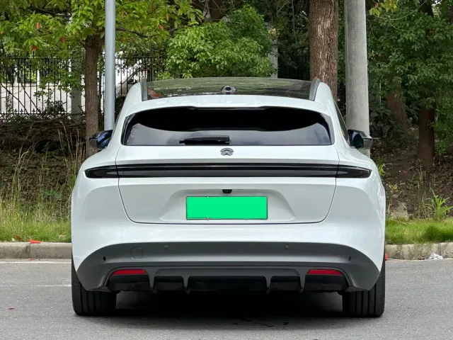 Nio ET5 Touring — Фото автомобиля 6