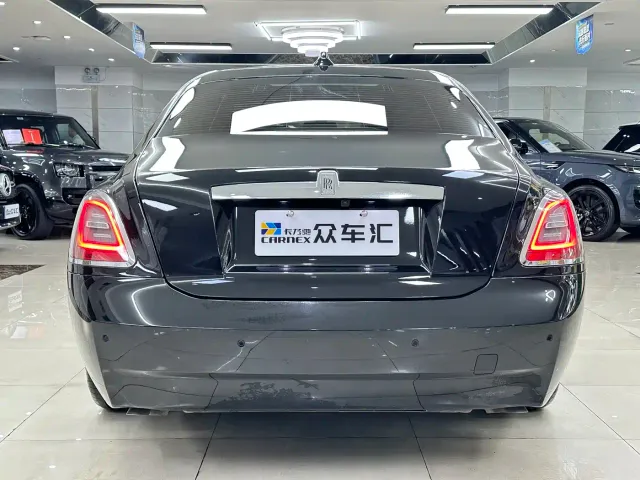 Rolls-Royce Ghost — Фото автомобиля 5