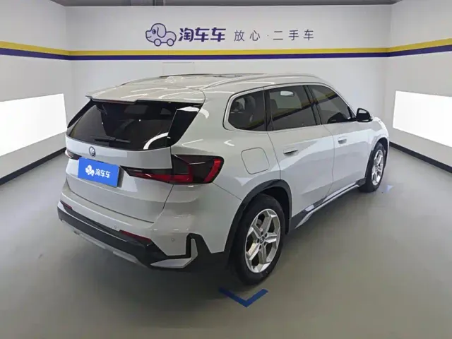 BMW BMW iX1 2025 eDrive25L X Design Package — Фото автомобиля 3