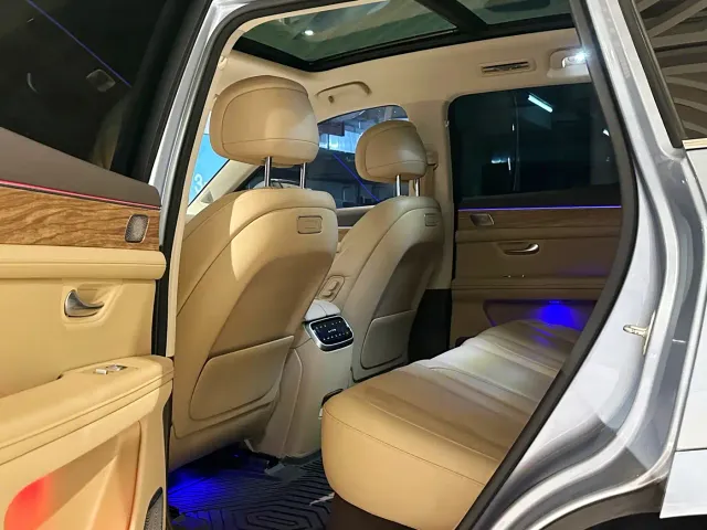 Aito M7 — Фото автомобиля 10