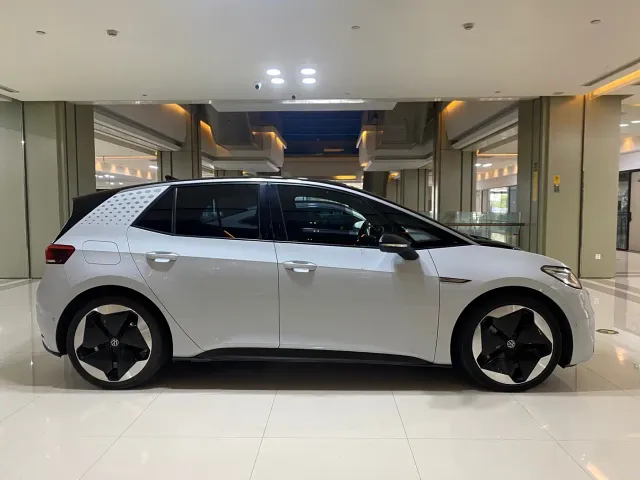 Volkswagen ID.3 — Фото автомобиля 4