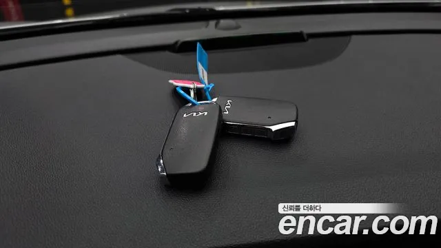 Kia Niro — Фото автомобиля 28