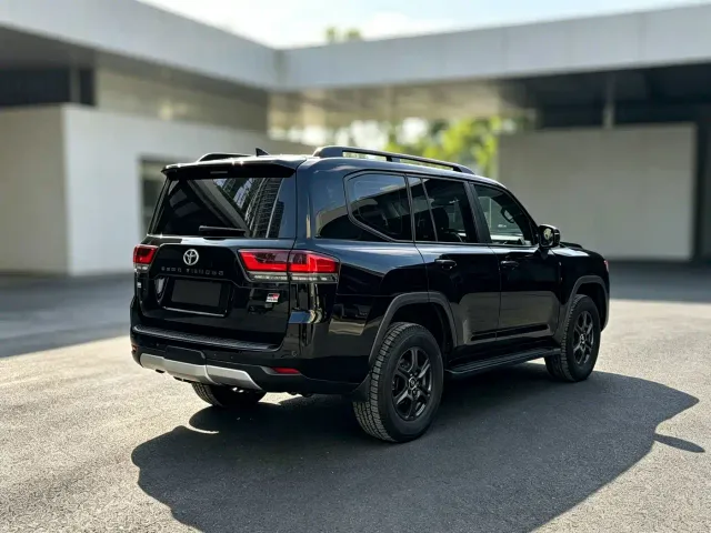Toyota Land Cruiser — Фото автомобиля 8