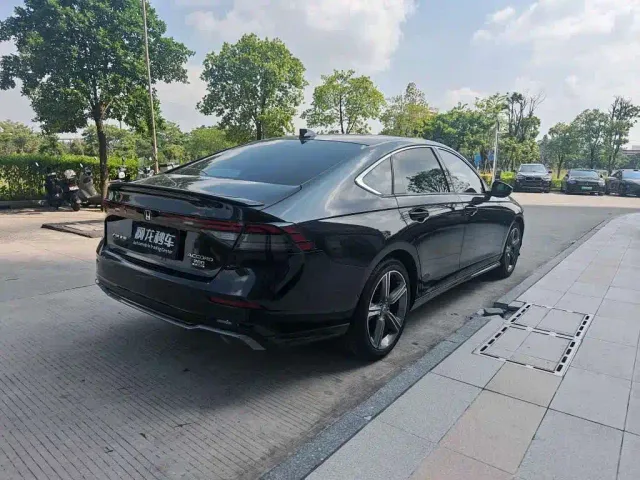 Honda Accord — Фото автомобиля 8