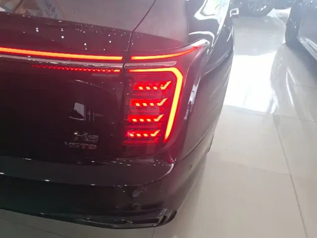 Hongqi H9 — Фото автомобиля 7