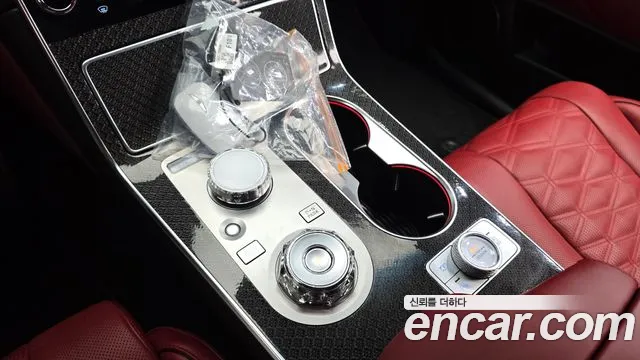 Genesis GV80 — Фото автомобиля 9