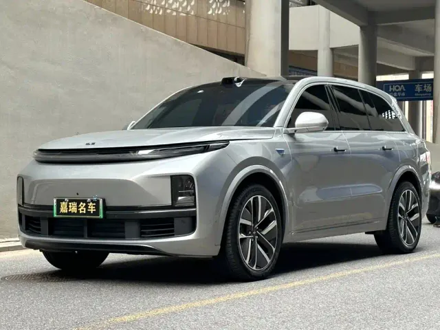 Фотография автомобиля — Li Auto L8