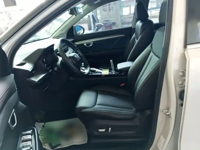 Wuling Asta — Фото автомобиля 14