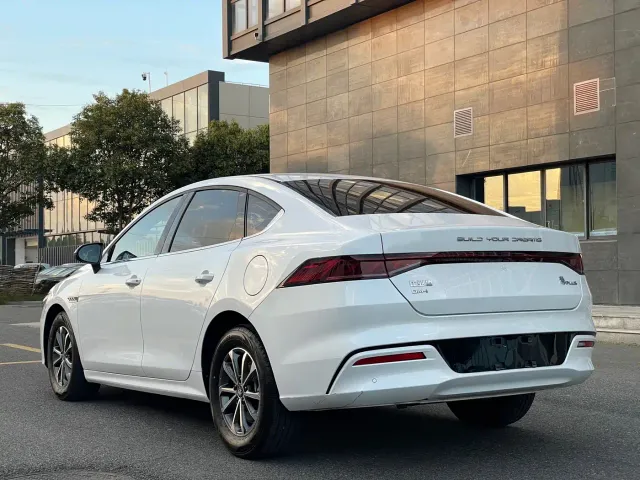 BYD Qin PLUS — Фото автомобиля 13