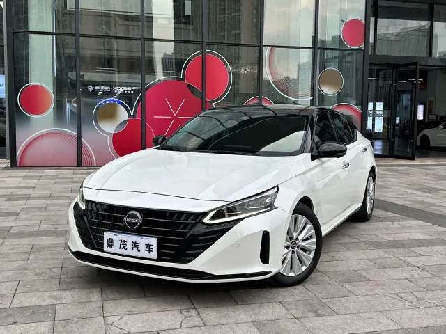 Фотография автомобиля — Nissan Teana