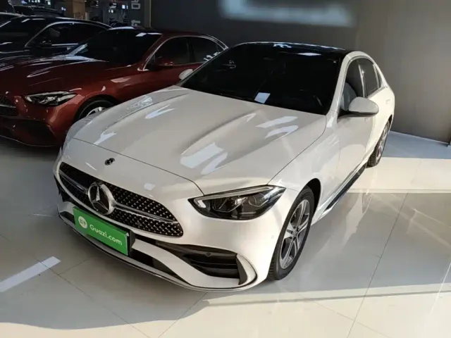 Фотография автомобиля — Mercedes-Benz C-Class