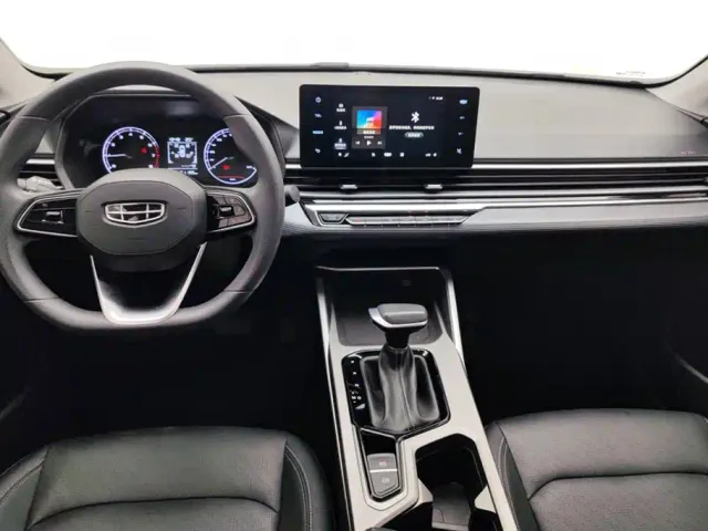 Geely Emgrand — Фото автомобиля 12