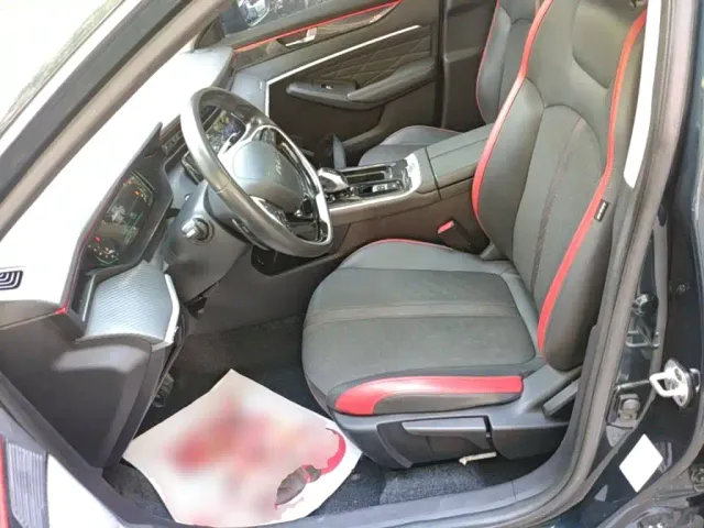 Dongfeng Yixuan MAX — Фото автомобиля 14