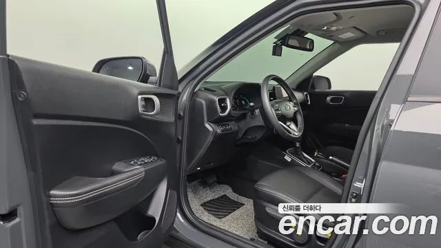 Hyundai Venue — Фото автомобиля 15